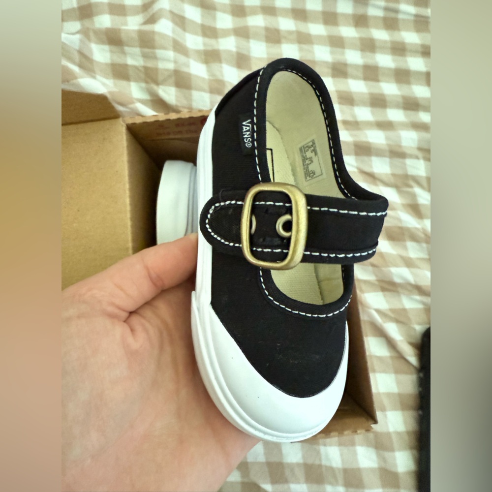 NIB Vans Black Maryjanes